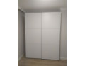 Skříň s posuvnými dveřmi Doros G-Caiser Bílá / Bílá 2 DTD / 3 části 180x60x240 (42002108)